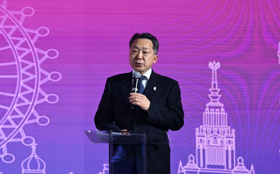 1.中國人民對外友好協(xié)會副會長袁敏道在第四屆“中俄青年同走友誼路”活動上致辭。主辦方供圖
