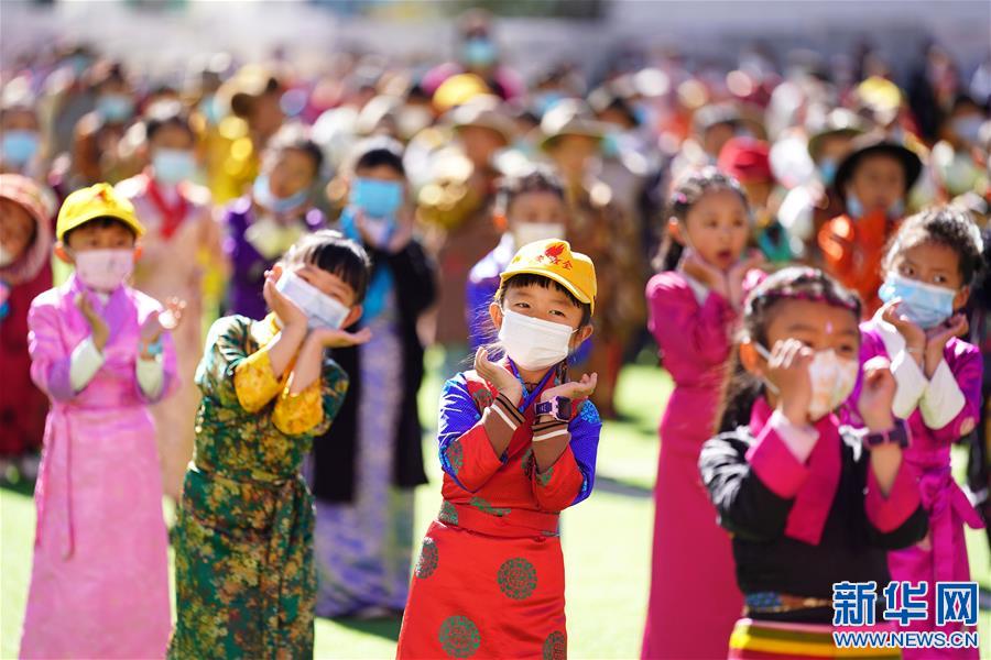 （新華網西藏頻道）（圖文互動）拉薩市第一小學：2500余朵“向日葵”的綻放日(1)