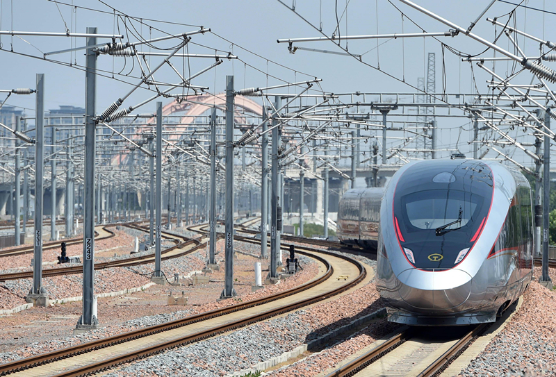 2022年6月20日，濟(jì)鄭高鐵鄭州首發(fā)G9206次列車駛出鄭州東站。